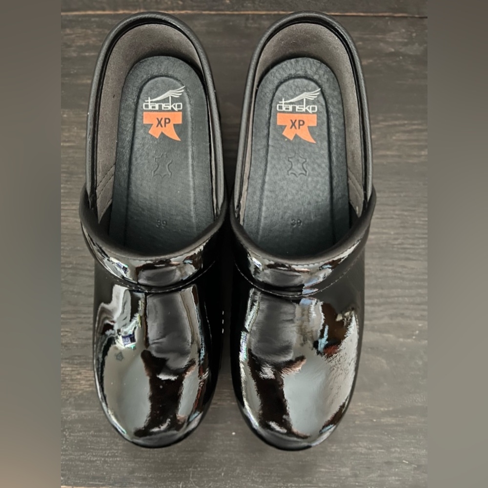 Dansco Professional XP Mule Patent Black 39